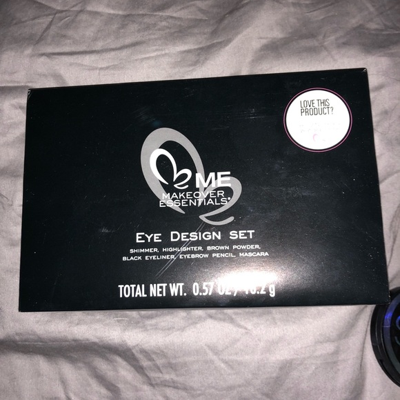 ME MAKEOVER ESSENTIALS - eye design set - NEW - Picture 2 of 2